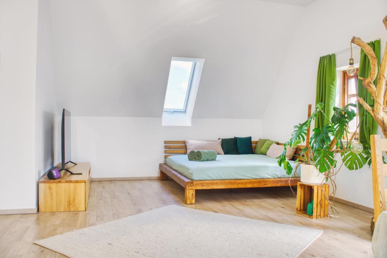 Luxus Apartment! Kueche, Balkon, Netflix, Parkplatz - 8 Personen Ilmmunster Exterior foto